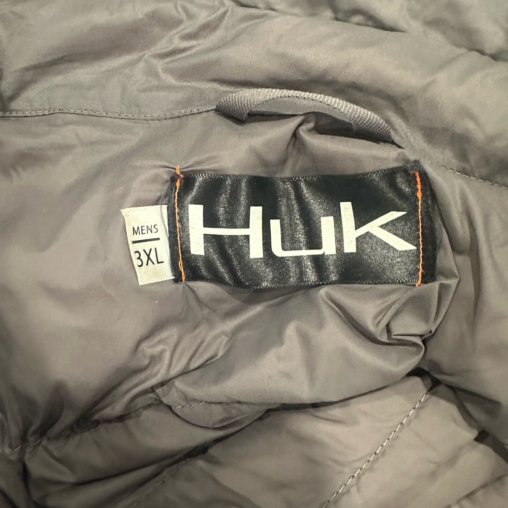 Huk Men's black Vest 3XL